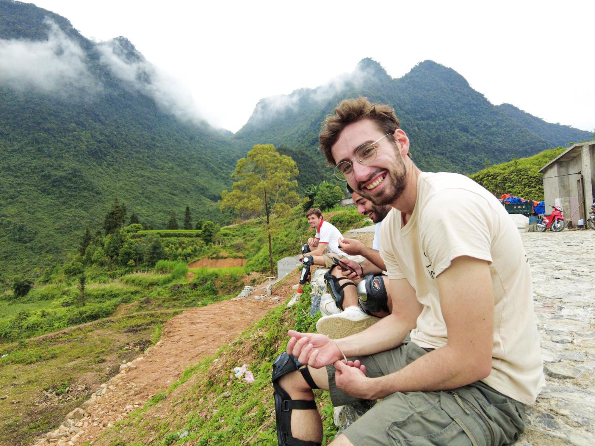 Lazy Cat Homestay - Motorbikes Rental & Tours Hà Giang Zewnętrze zdjęcie