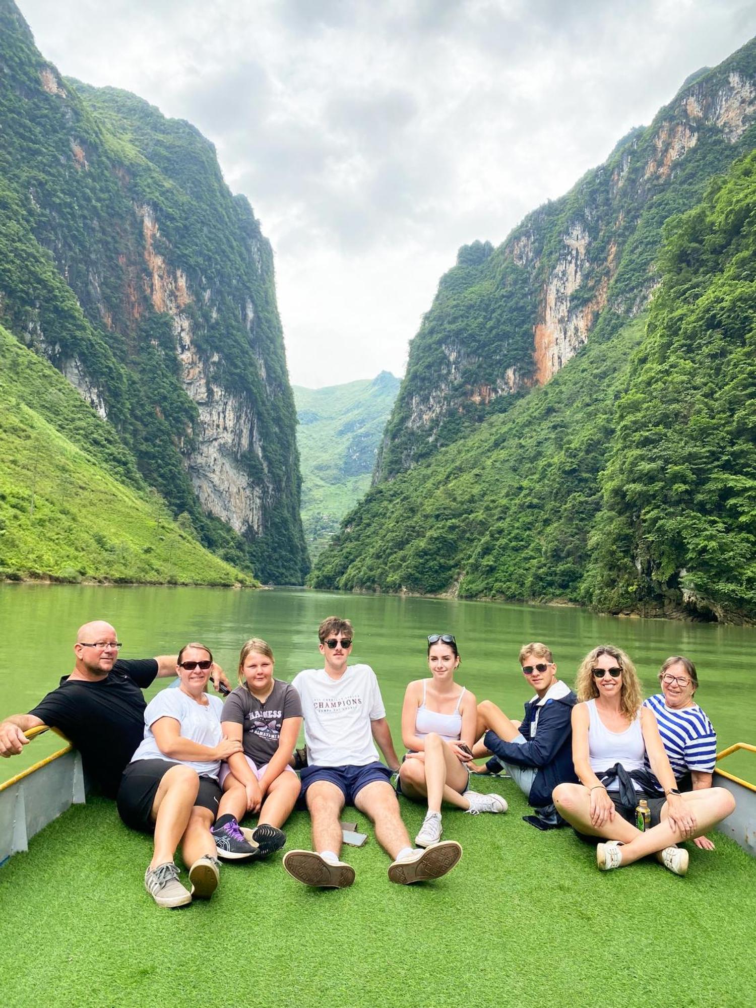 Lazy Cat Homestay - Motorbikes Rental & Tours Hà Giang Zewnętrze zdjęcie